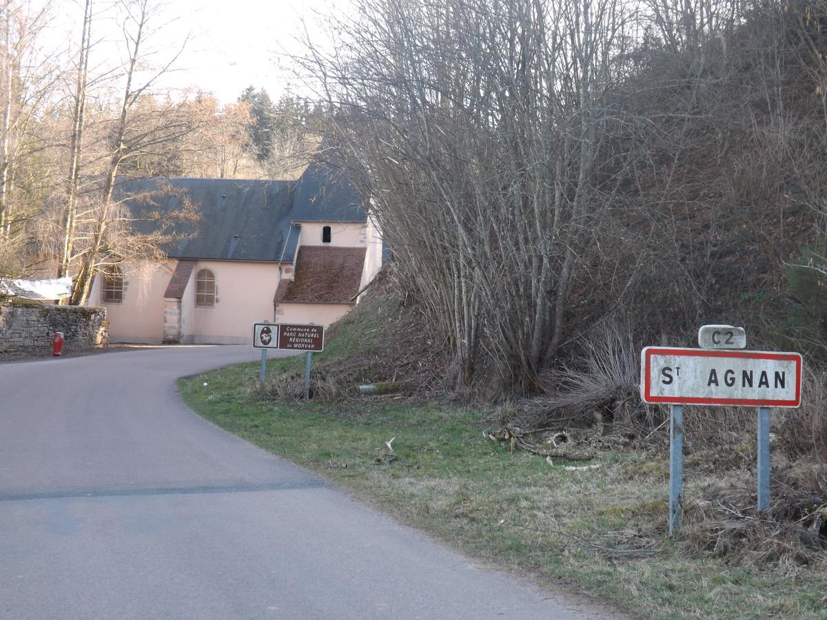 La Vieille Auberge Du Lac Saint-Agnan  Exteriör bild